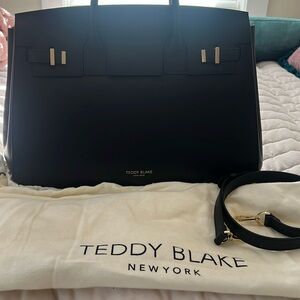 Perfect condition Teddy Blake Gigi bag.